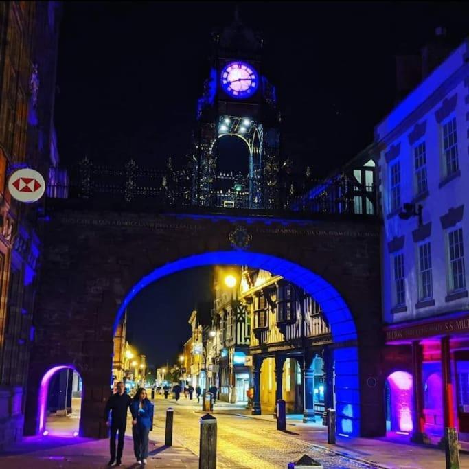 Spacious Duplex 2 Bed Apartment Central Location By Canal - Chester Uk Eksteriør billede